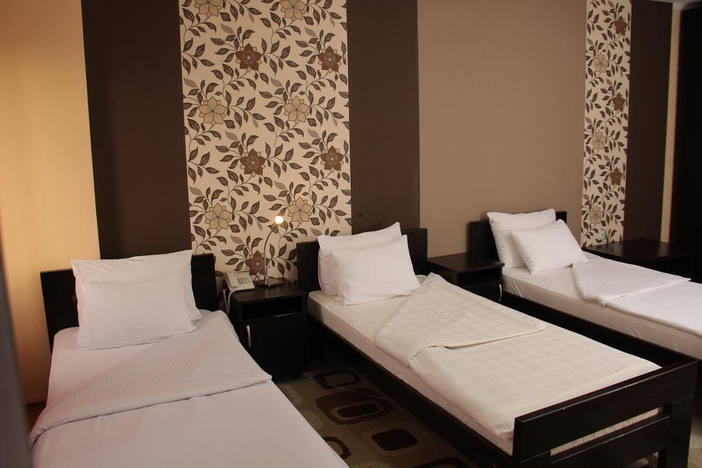 Garni Hotel Rile Men Ниш Номер фото