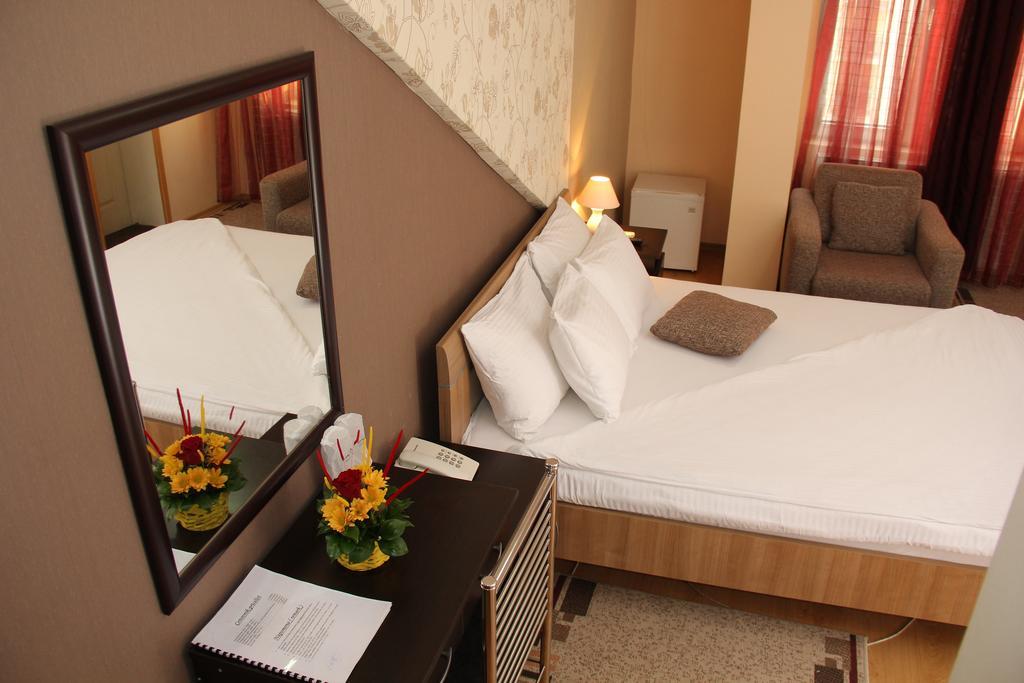 Garni Hotel Rile Men Ниш Номер фото