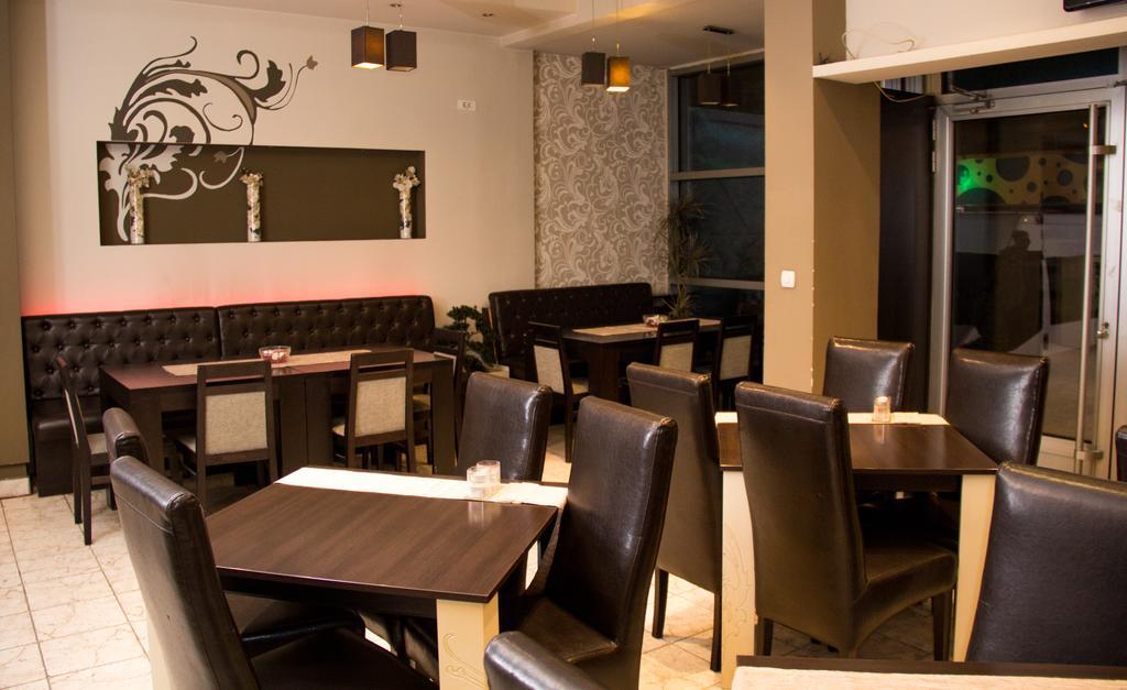 Garni Hotel Rile Men Ниш Экстерьер фото